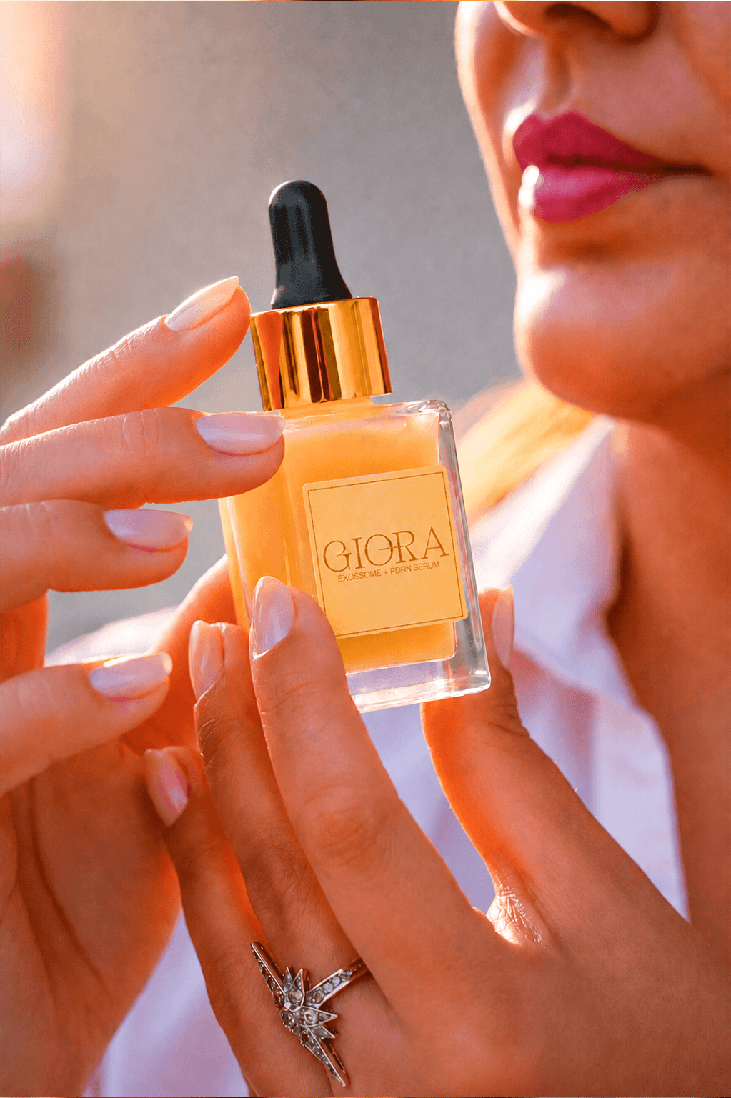 Sérum GIORA — ritual nas mãos